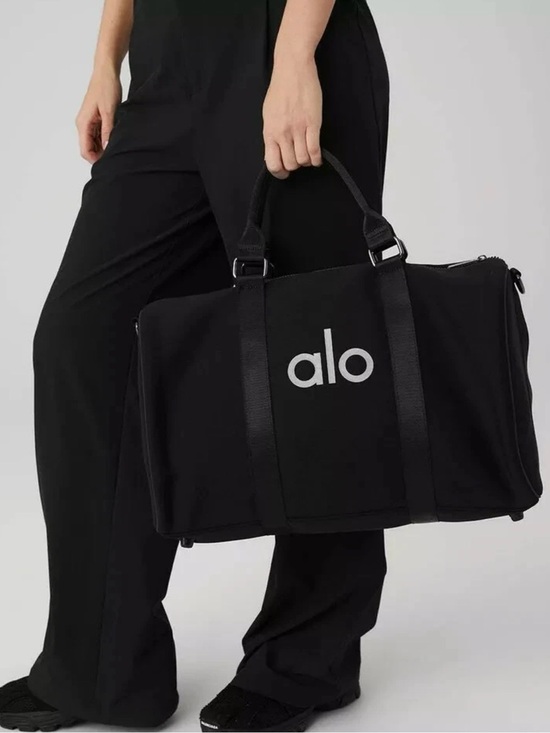 ALO Yoga Handbags - ALO Yoga Traverse Large Black Duffel Bag